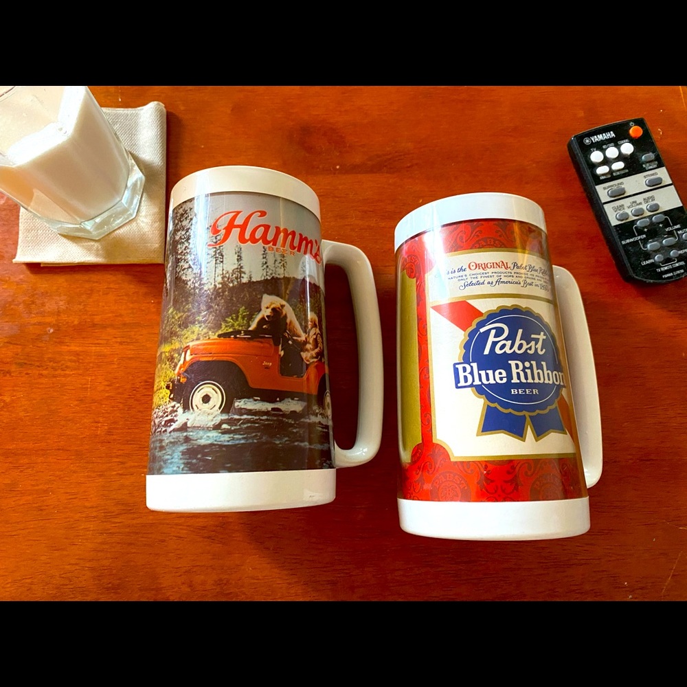 Vintage 70’s thermo-serv Grizzly Adams Hamms & PBR Plastic Steins.